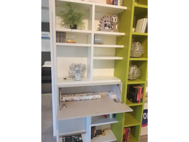 Libreria Teca stile moderna di Doimo cityline scontata del 74%