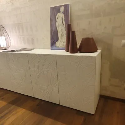 Scopri la Madia 555 di Voltan a prezzi vantaggiosi. Laccata opaca,  perfetta per la tua casa!