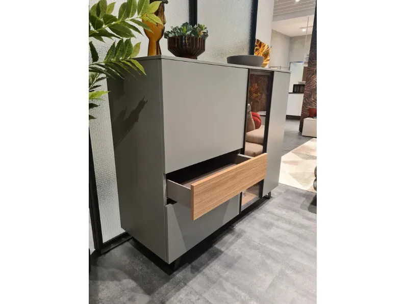 Madia di Tomasella in legno Av 118 madia metropolis a prezzo Outlet