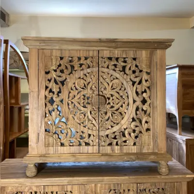 Madia Credenza etnica intagliata 2a in stile design di Outlet etnico in Offerta Outlet