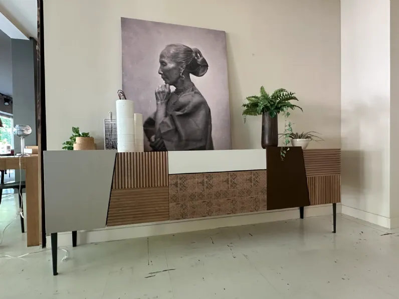 Madia in stile design Valencia di Devina nais in Offerta Outlet 