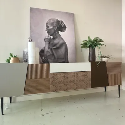 Madia in stile design Valencia di Devina nais in Offerta Outlet 