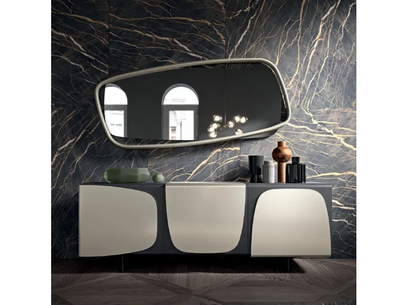 Madia in stile design Trilogy di Ozzio scontata 