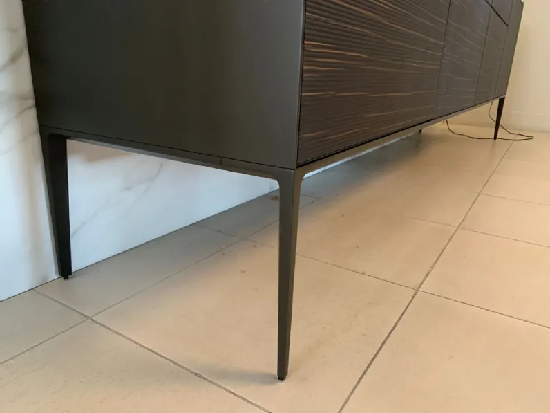 Madia di Rimadesio in laccato opaco Self bold a prezzo riservato 