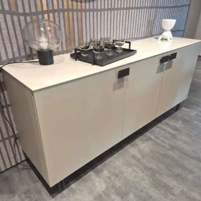 Madia di Tomasella in laccato opaco Av 117 madia prometeo  a prezzo scontato