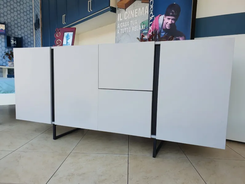 Madia Favignana in stile moderno di Imab in Offerta Outlet