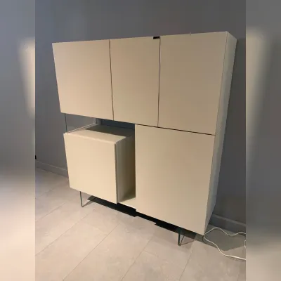 Madia 36e8 di Lago in stile design scontata -32%