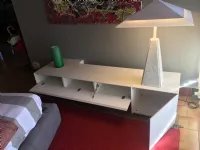 Madia modello Formosa distesa di Minotti italia a PREZZI OUTLET