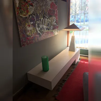 Madia modello Formosa distesa di Minotti italia a PREZZI OUTLET