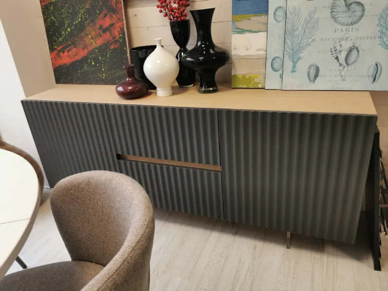Madia Madia  in stile design di Fratelli mirandola in Offerta Outlet
