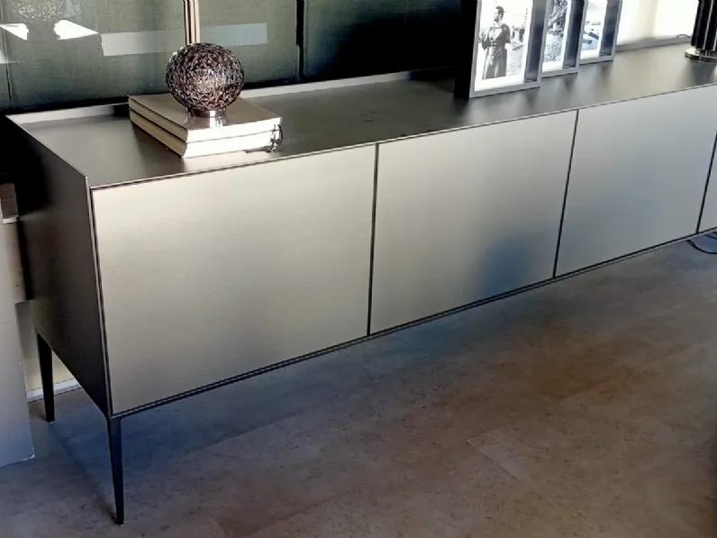 Madia in stile design Self bold  di Rimadesio a prezzo scontato