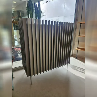 Madia di Presotto in metallo Kengo a prezzo Outlet