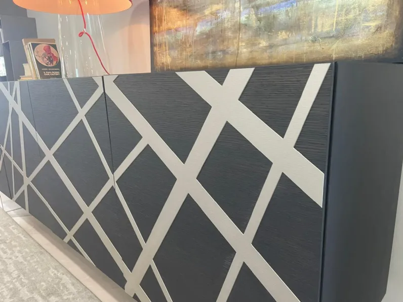Madia 555 di Voltan in stile design scontata -25%