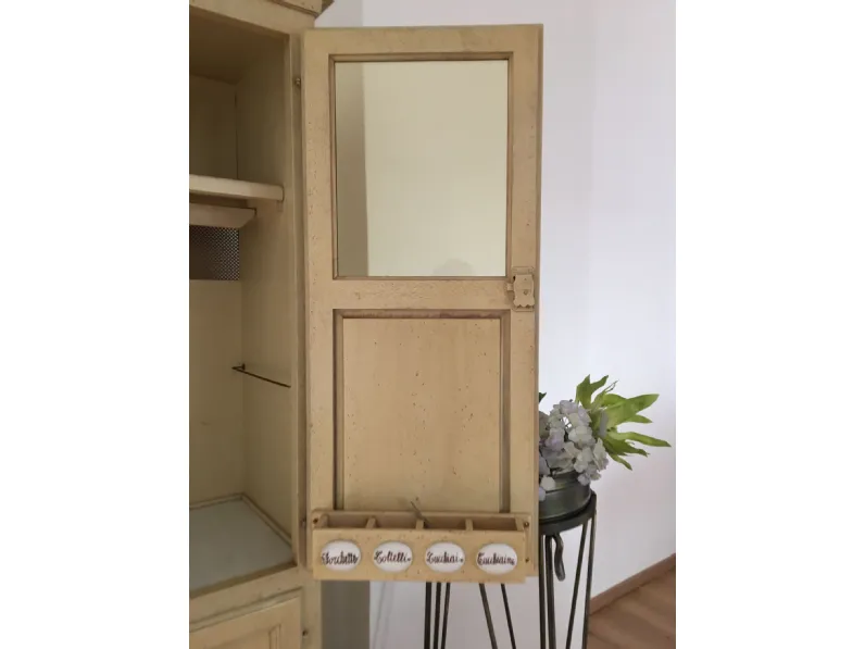 Madia modello Credenza di Artigianale a PREZZI OUTLET