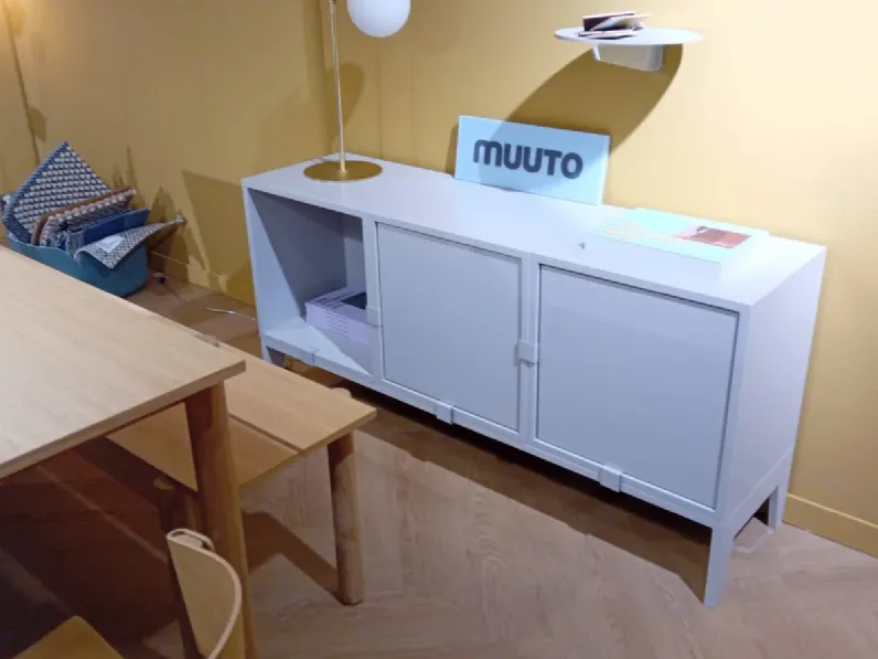 Madia in stile design Stacked madia by muuto di Collezione esclusiva a prezzo scontato