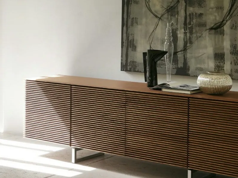 Madia Riga credenza in stile moderno di Porada in Offerta Outlet