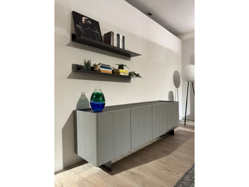 Madia Stripe in stile design di Novamobili in Offerta Outlet
