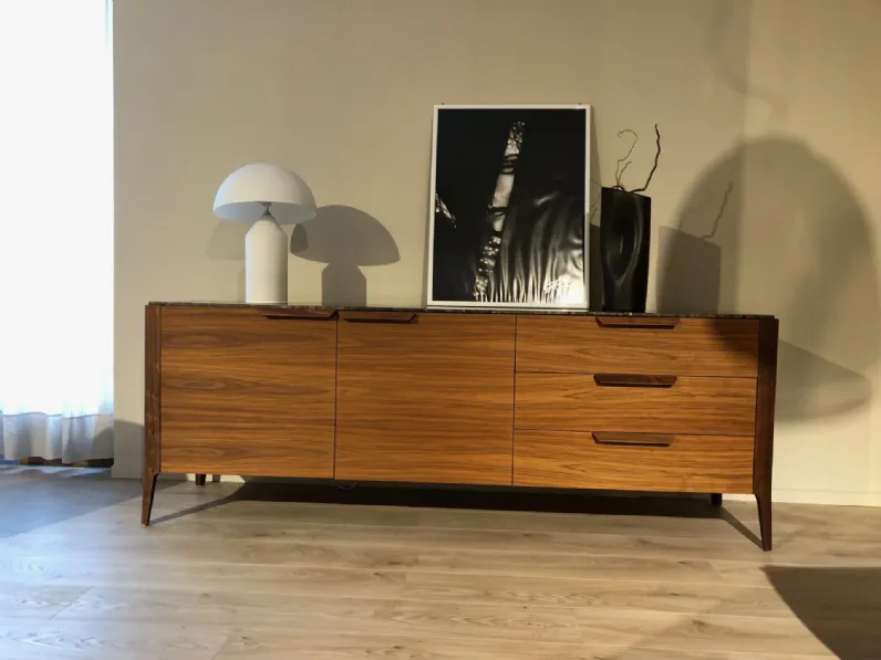 Madia di Porada in legno Atlante in Offerta Outlet