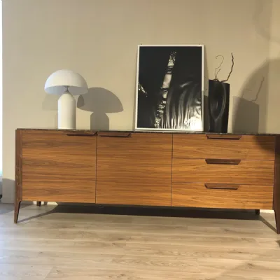 Madia di Porada in legno Atlante in Offerta Outlet