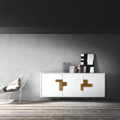 Madia in stile moderno Swing laccata di Mobilia web a prezzo scontato
