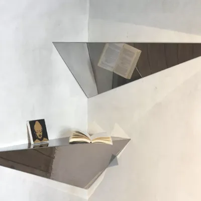 Mensola modello Henry iii  di Minotti italia a prezzo scontato