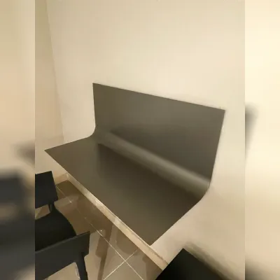 Mensola modello Sfoglia di Mogg a prezzo scontato