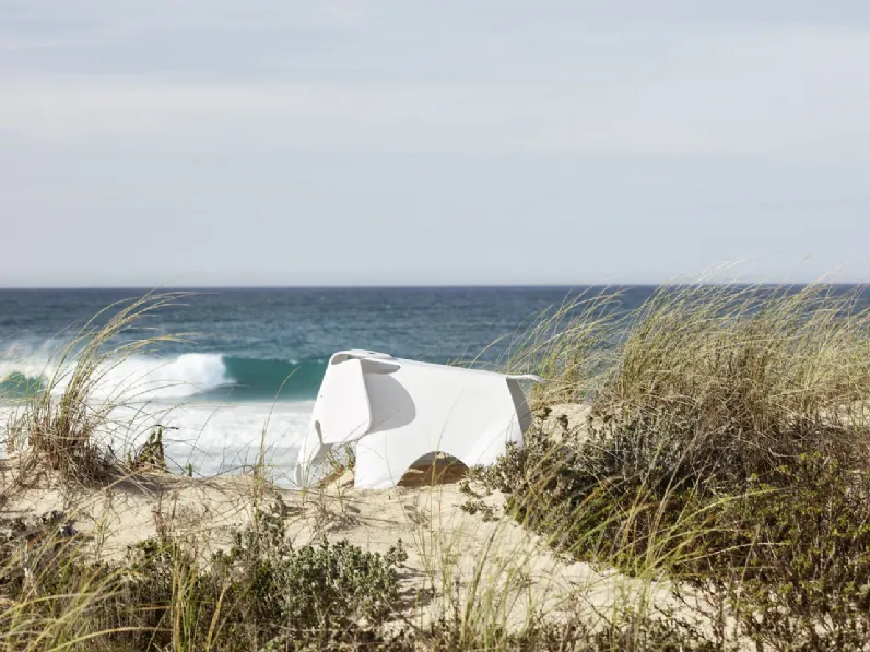 Eames elephant  in stile design a prezzo ribassato