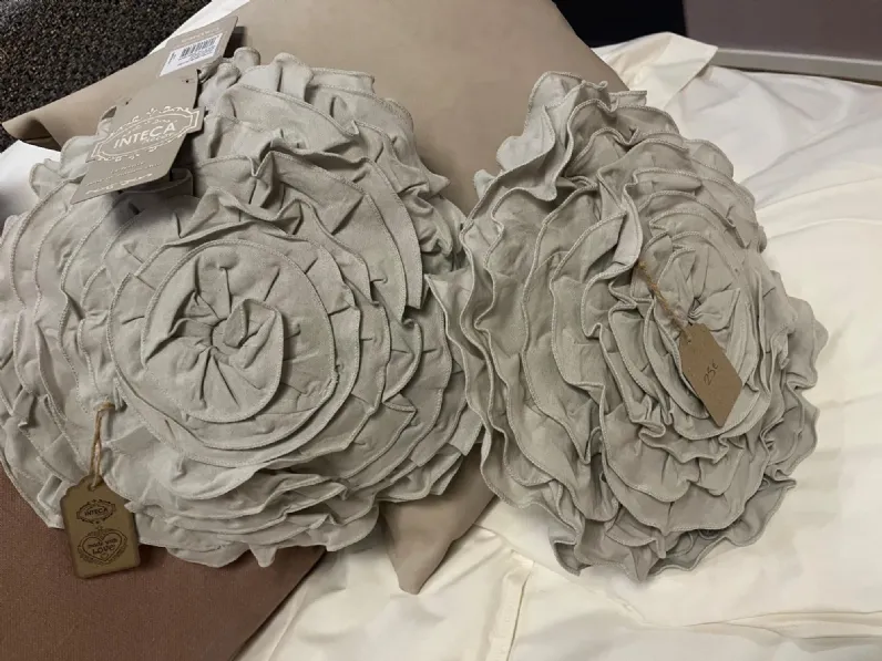 Cuscini divano Le roses in Cotone di Collezione esclusiva a prezzi davvero convenienti