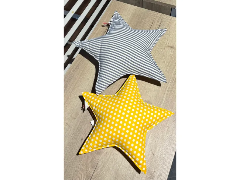 Oggettistica modello Cuscini miscim� coccolo stella di Artigianale con forte sconto
