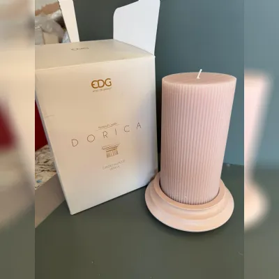 Oggettistica design Candela dorica con piatto alta di Artigianale a prezzo ribassato