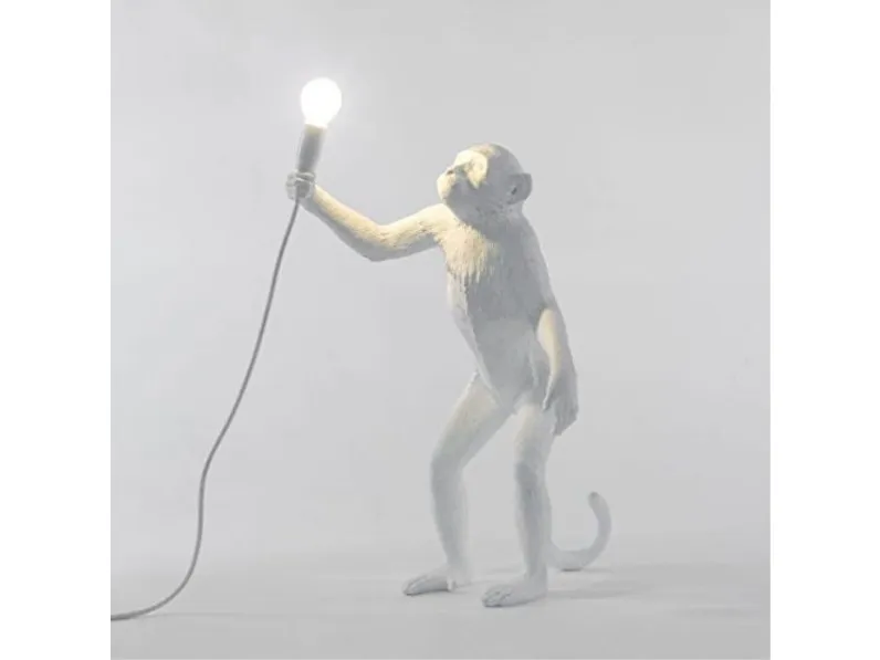 Scopri la Monkey Lamp White Seletti con uno SCONTO IMPERDIBILE! Ideale per l'arredamento di un architetto.
