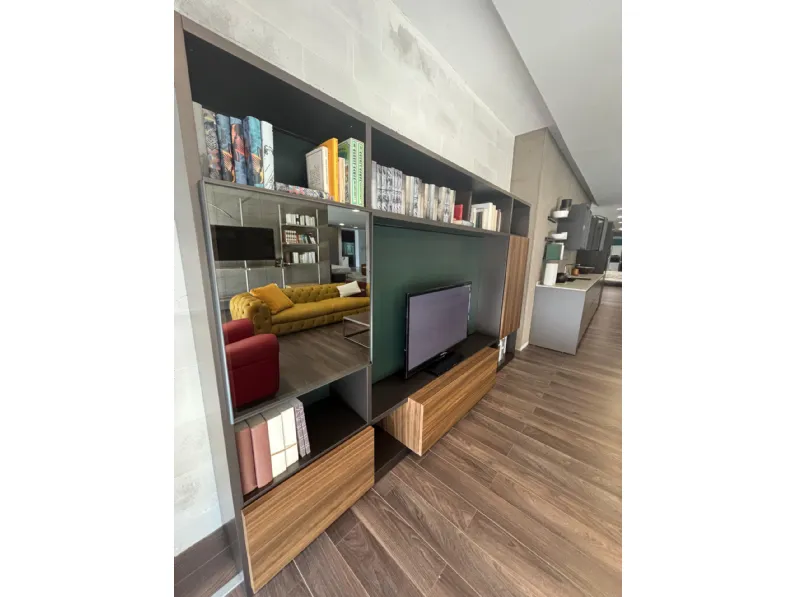 Parete attrezzata 505 up system Molteni & c in stile moderna a prezzo ribassato