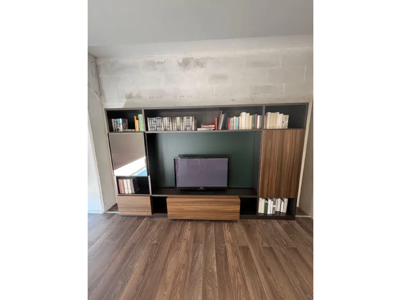 Parete attrezzata 505 up system Molteni & c in stile moderna a prezzo ribassato