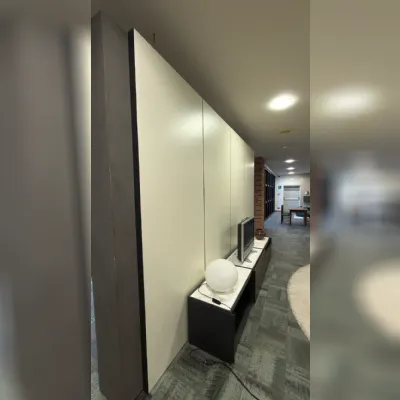 Parete attrezzata Arial di Molteni & c in OFFERTA OUTLET