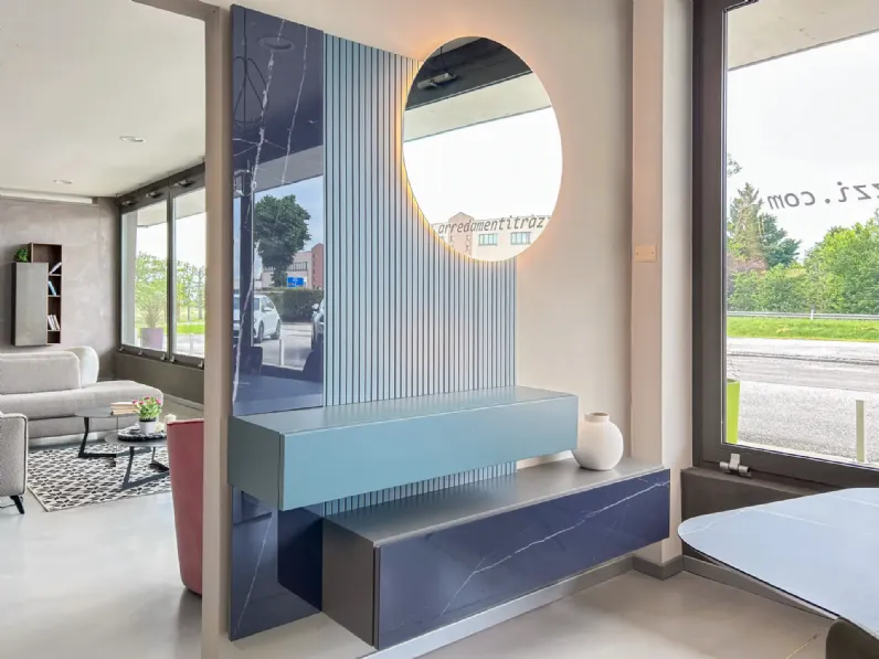 Parete attrezzata Entrata blu con specchio di Mobilgam scontata del 35%