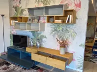 Mobile soggiorno modello Parete soggiorno tv laccata e rovere  di Sangiacomo a PREZZI OUTLET