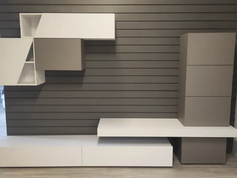 Parete attrezzata Pratico living dell'azienda Santalucia con un ribasso esclusivo