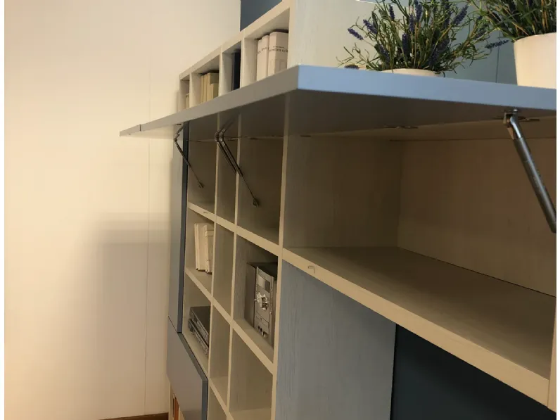 Parete attrezzata Day Novamobili in stile design a prezzo scontato