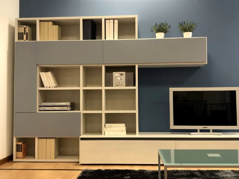 Parete attrezzata Day Novamobili in stile design a prezzo scontato