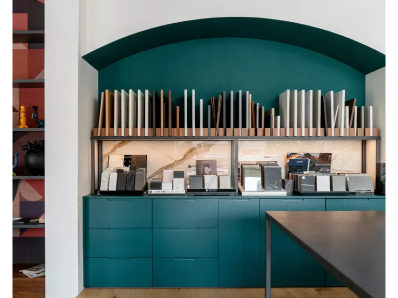 Parete attrezzata Espositore di Artigianale in OFFERTA OUTLET