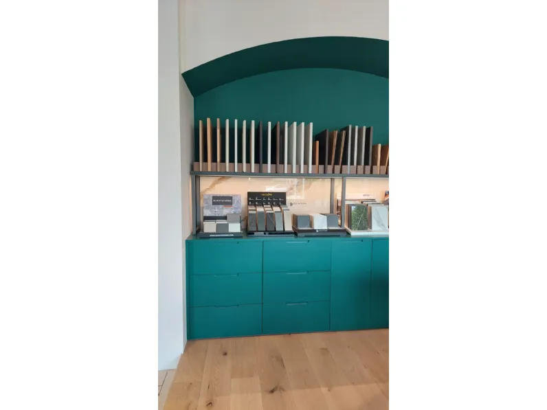 Parete attrezzata Espositore di Artigianale in OFFERTA OUTLET