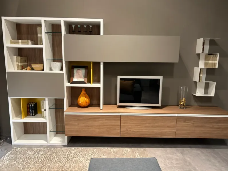 Parete attrezzata Homy legno di Santalucia scontata del 49%