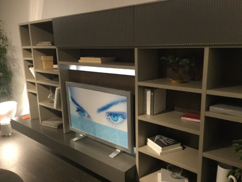 Parete attrezzata Living system del brand Novamobili con un ribasso esclusivo