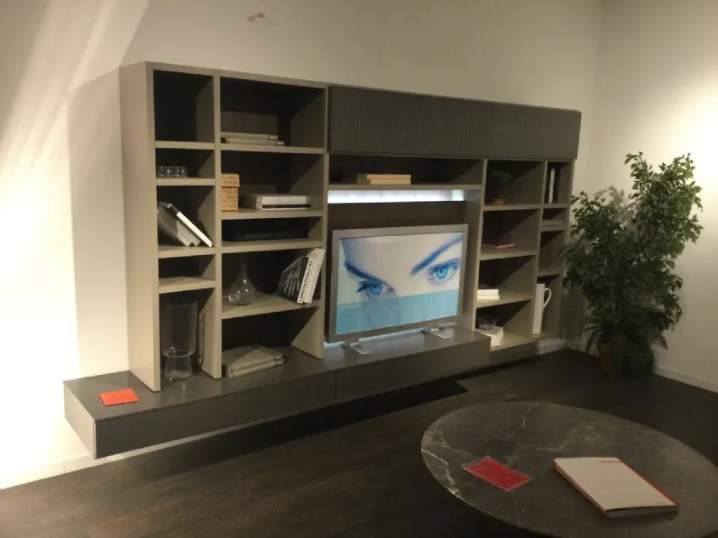 Parete attrezzata Living system del brand Novamobili con un ribasso esclusivo