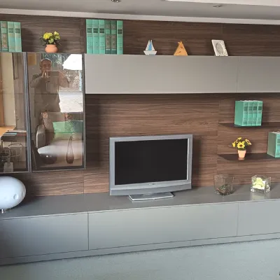 Parete attrezzata Mobile a parete con boiserie  del marchio Novamobili con uno sconto esclusivo