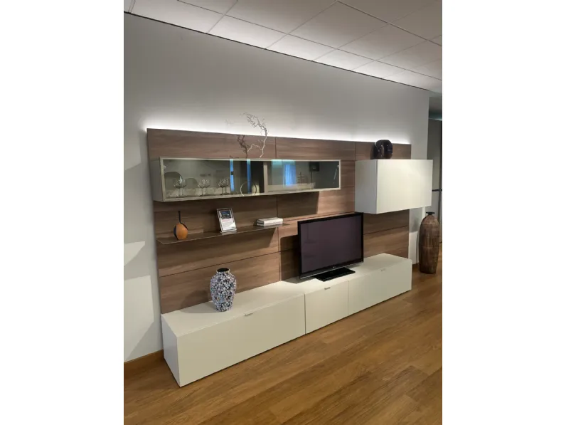 Parete attrezzata in stile moderna Boiserie lampo di Sangiacomo in Offerta Outlet 