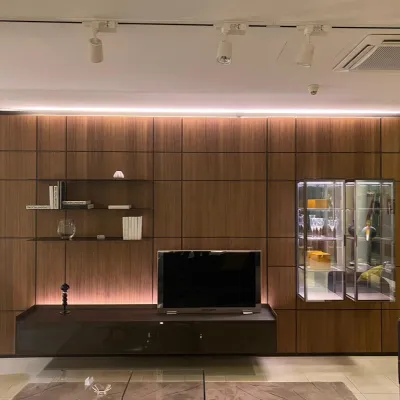 Parete attrezzata in stile design Modulor di Rimadesio in Offerta Outlet 