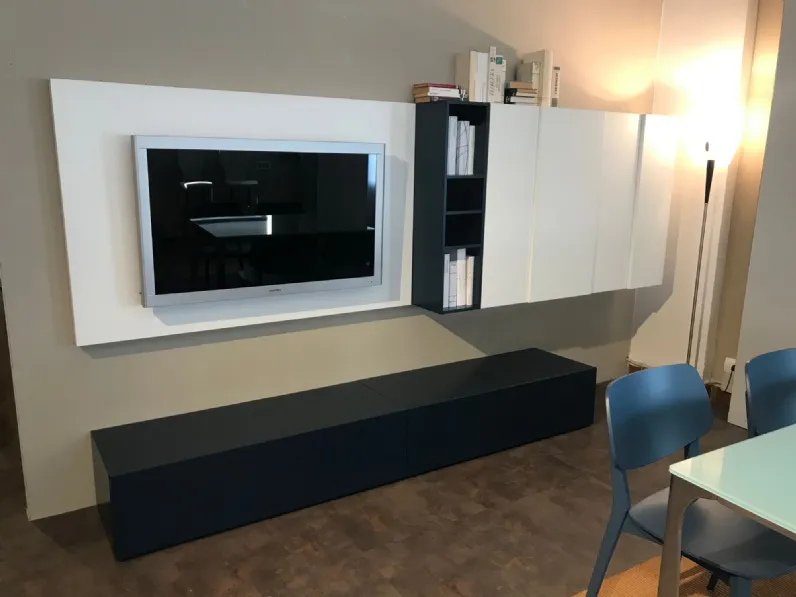 Parete attrezzata Parete tv jesse Jesse in stile design a prezzo ribassato