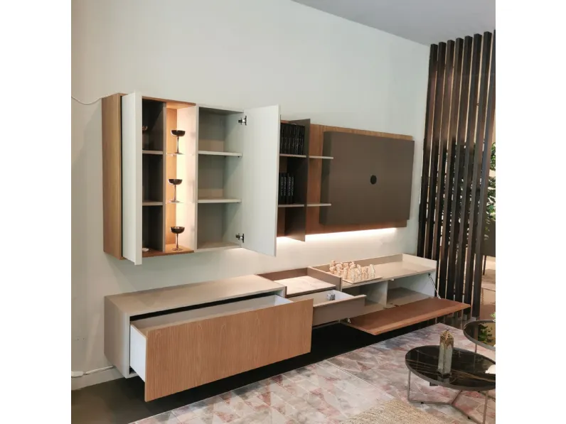 Parete attrezzata Skyline 3.0 di Astor mobili scontata del 35%