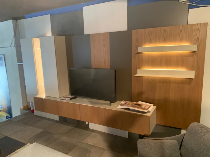 Parete attrezzata Skiline di Astor mobili in OFFERTA OUTLET